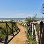 In Our Beachside Flat Апартаменты Бибионе